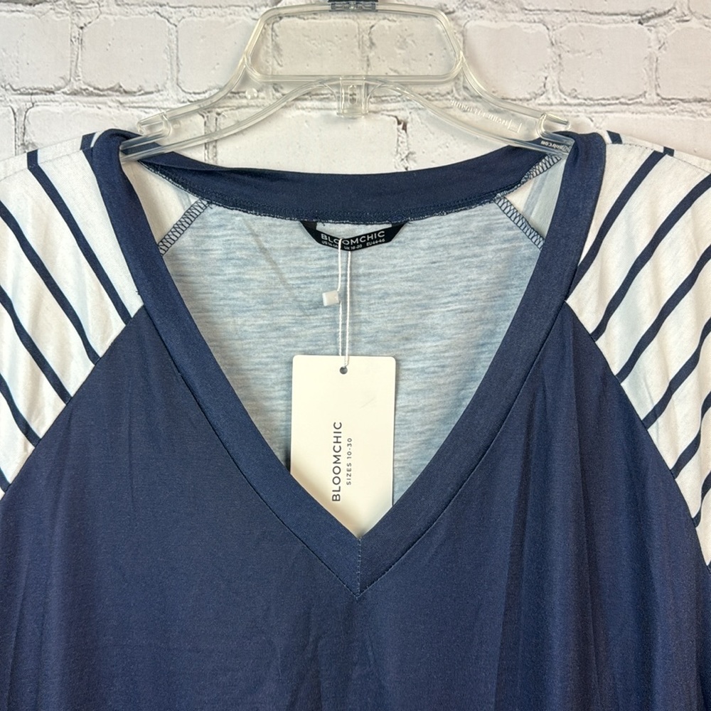 BloomChic Navy & White Striped Raglan Sleeve Pocket Dress Plus Size 1X - Picture 3 of 6